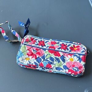 Vera Floral Quilted Wristlet